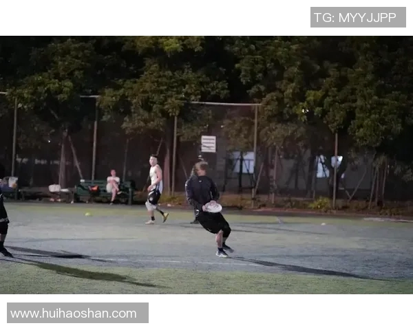 深圳飞盘队在世界滑板锦标赛中的惊艳逆袭与辉煌历程 深圳飞盘队在世界滑板锦标赛中的惊艳逆袭与辉煌历程