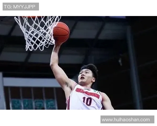 广州排球队以94分领跑大师赛积分榜展现强劲实力与团队合作精神 广州排球队以94分领跑大师赛积分榜展现强劲实力与团队合作精神