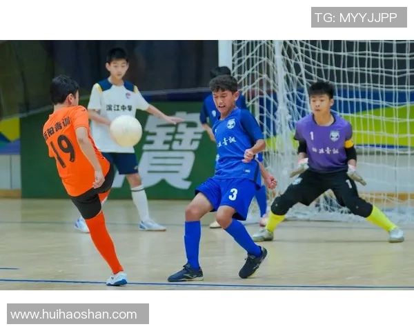 深圳足球队以50分领跑全国锦标赛积分榜展现强劲实力