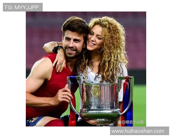 足球明星合影帅照展现球场风采与友谊瞬间的精彩时刻